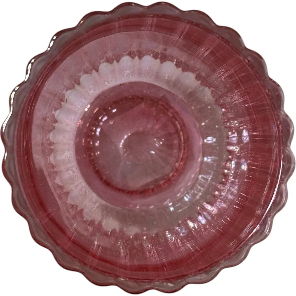 Decorative Mauve Pink Ribbed Heavy Glass‎ Vase 3.94